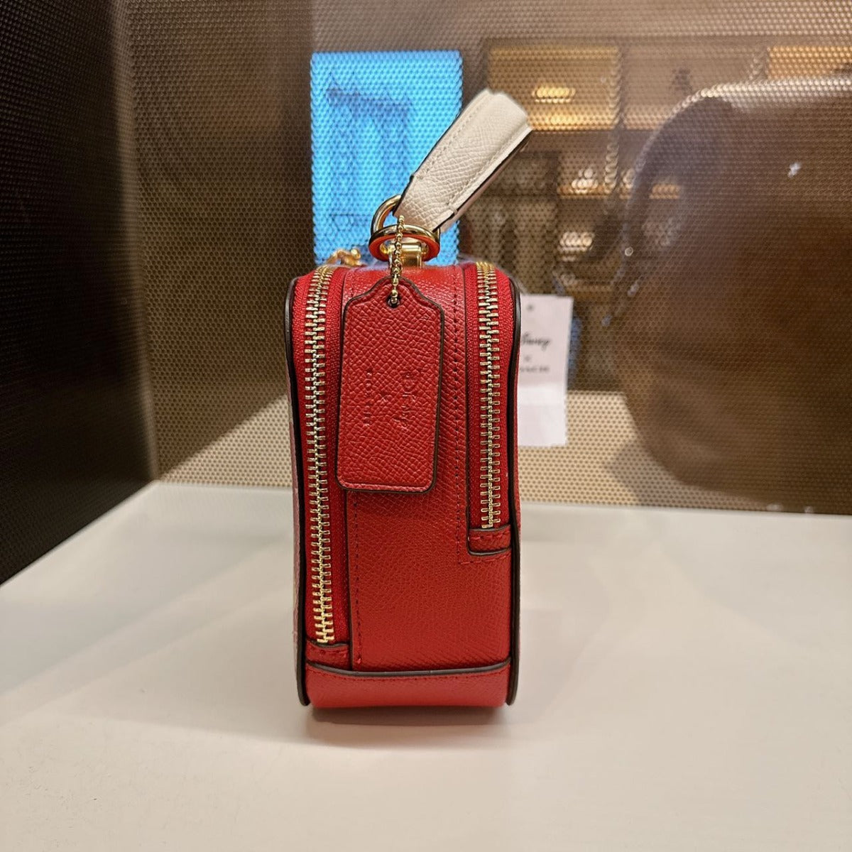 Coach CC377 Disney X Coach Box Crossbody With Cruella Motif IM/Red Apple Multi Coach CC377 Disney X Coach Box Crossbody With Cruella Motif IM/Red Apple Multi